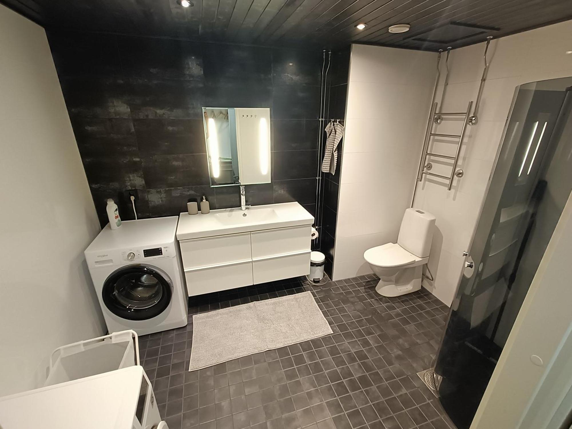 Big 88M2 Apartment In The Center ロヴァニエミ エクステリア 写真