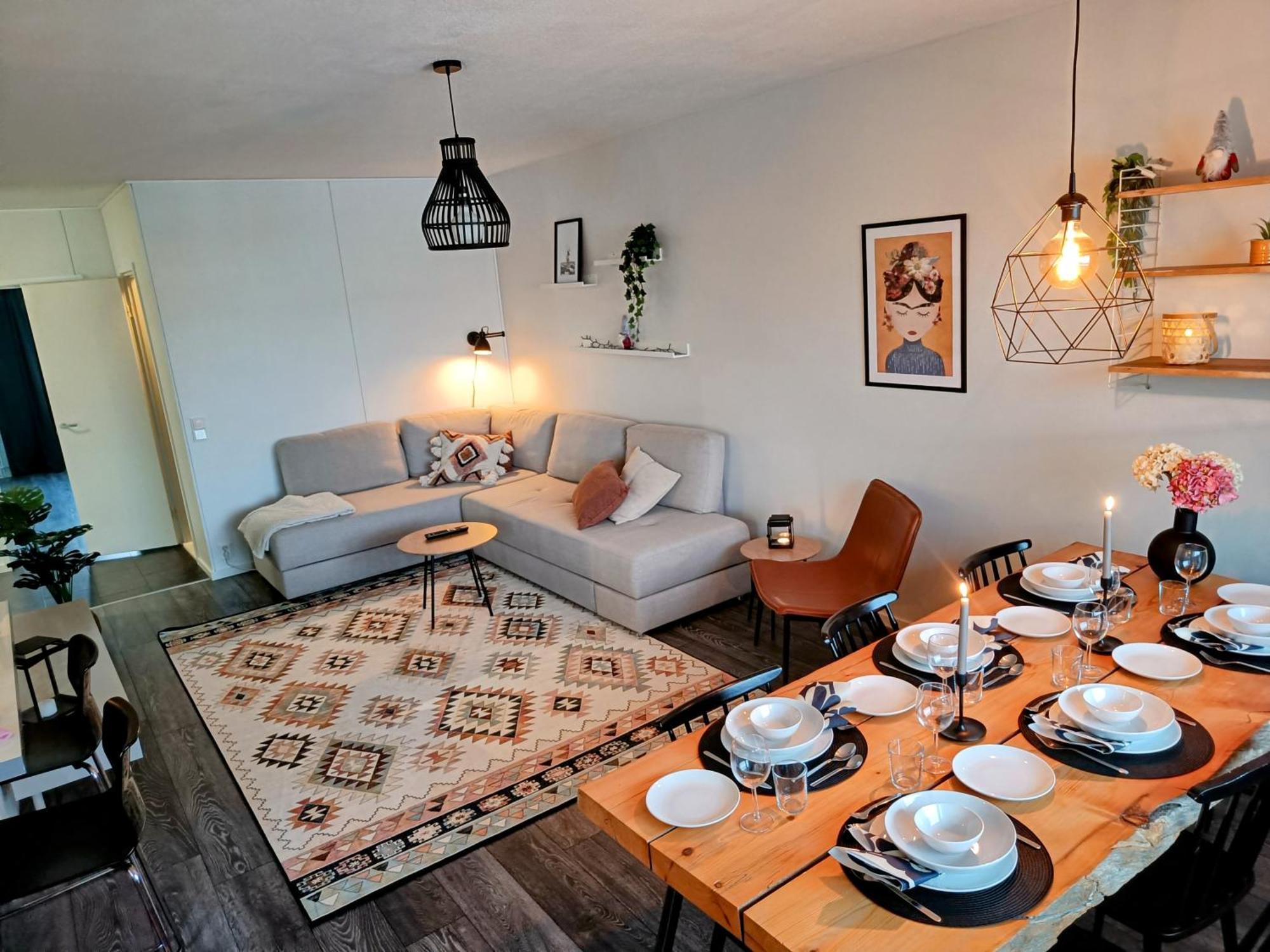 Big 88M2 Apartment In The Center ロヴァニエミ エクステリア 写真